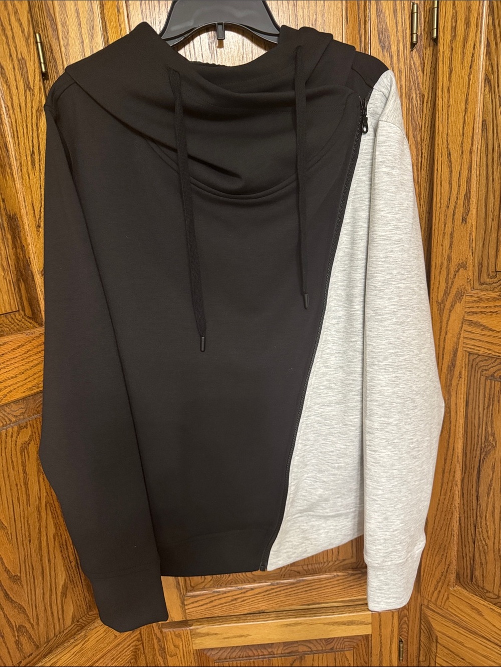 Women’s zip Hoodie